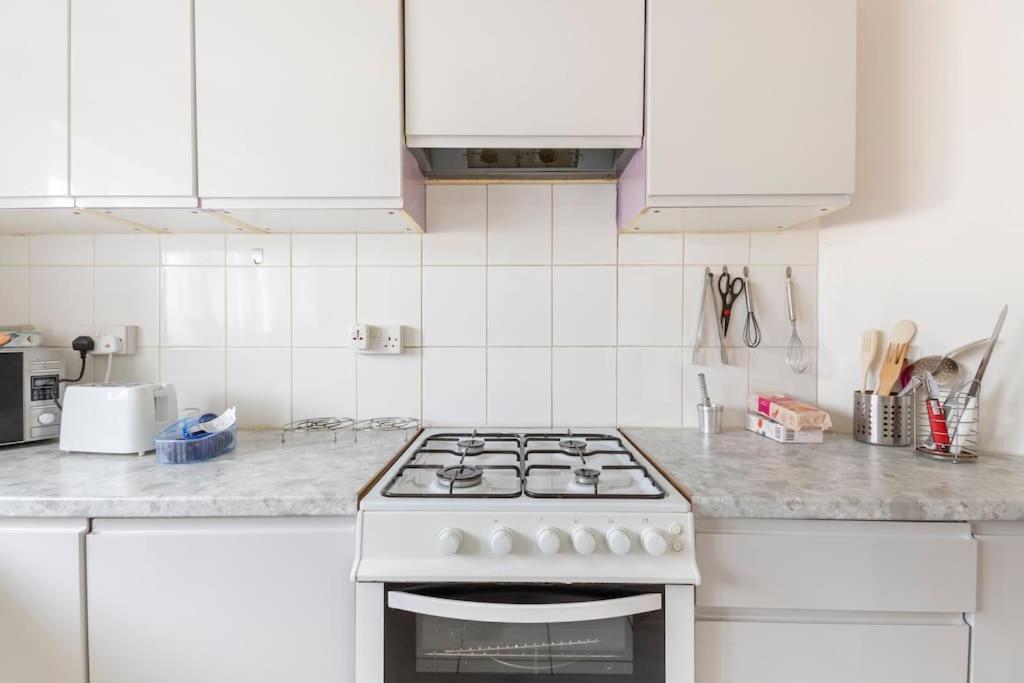 Cosy 1 Bedroom Flat Near Barking Town Centre Kültér fotó