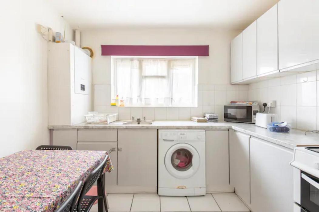 Cosy 1 Bedroom Flat Near Barking Town Centre Kültér fotó